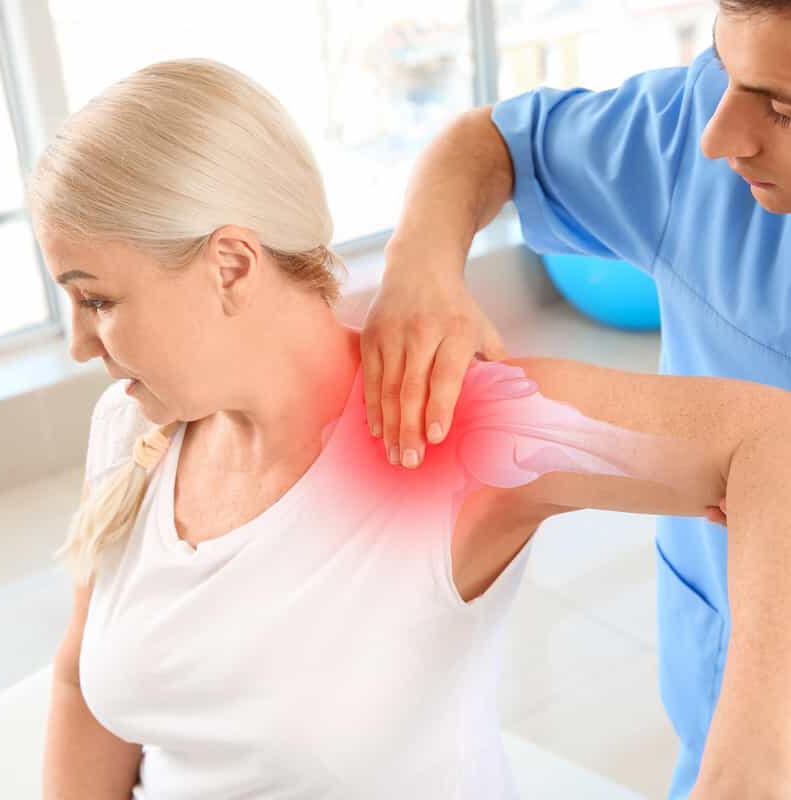 Ostepatía para embarazadas Embarazada recibiendo tratamiento osteopático de Luciano Pastorelli osteópata